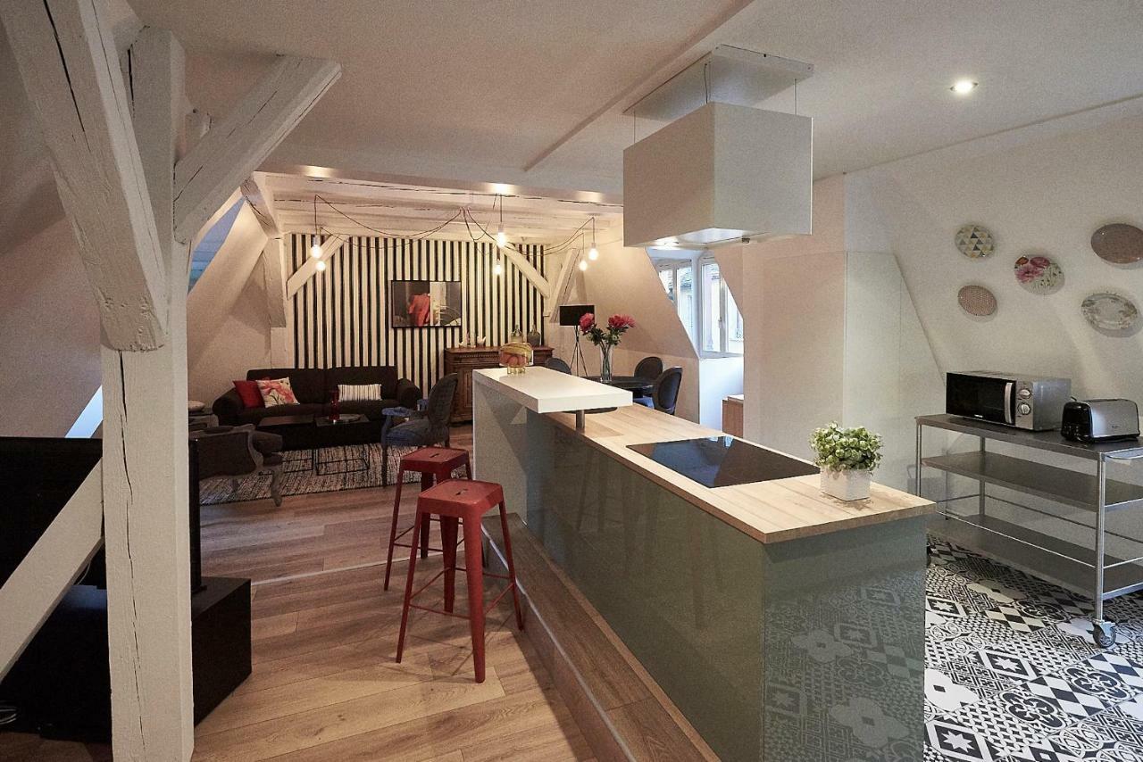 Les Appartements Saint-Martin Colmar Esterno foto